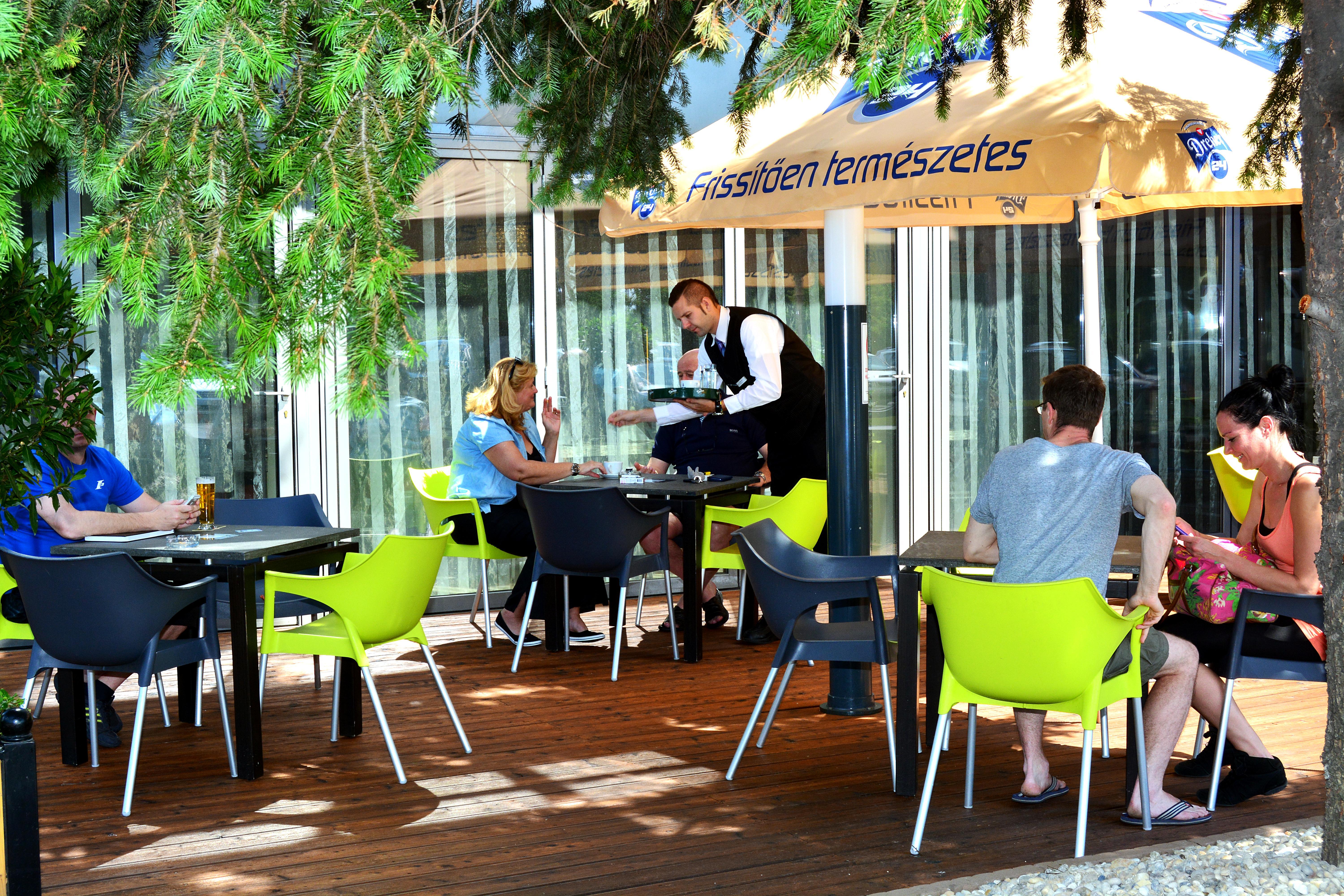 Expo Tower By Mellow Mood Hotels Budapest Luaran gambar