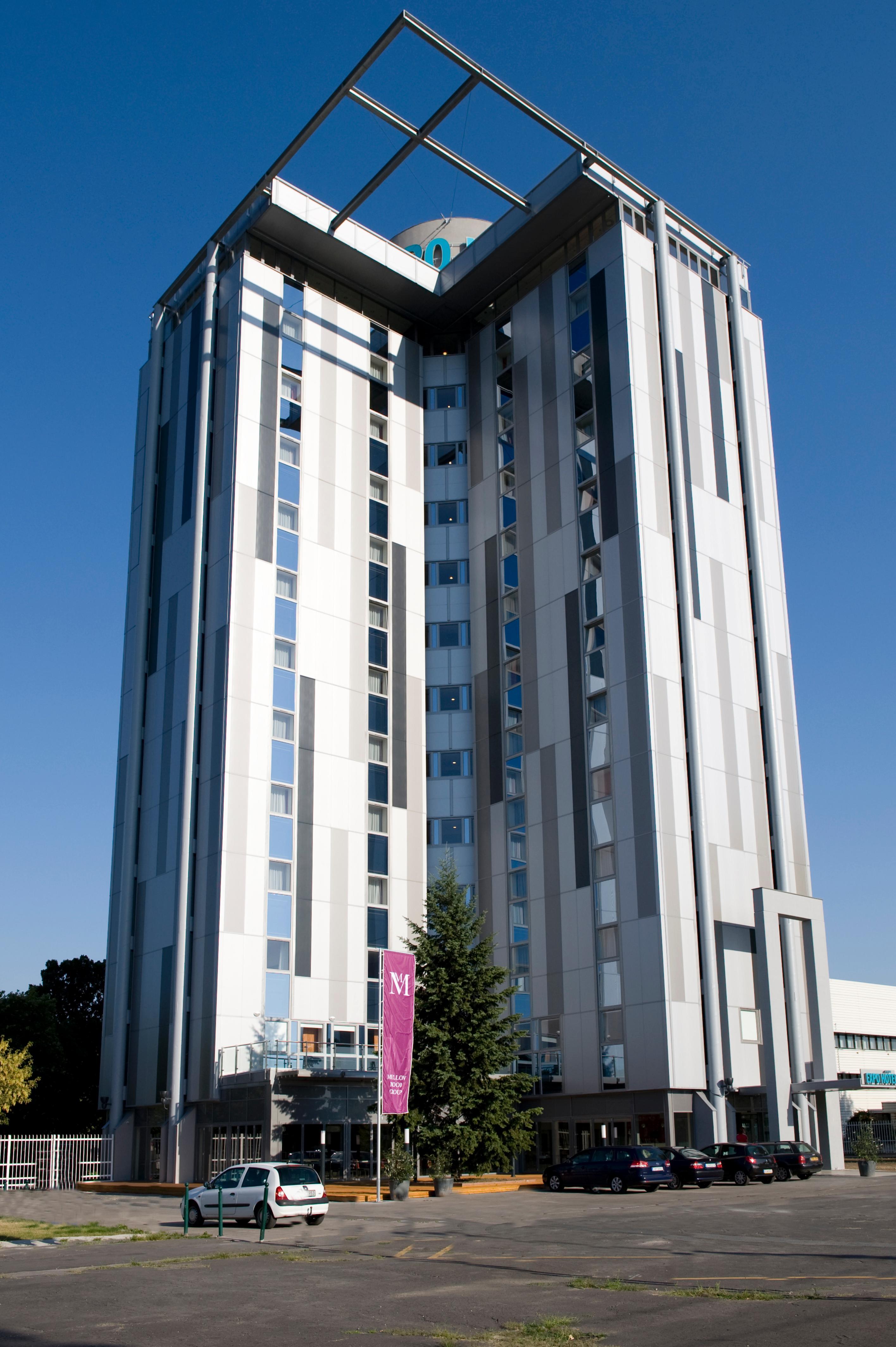 Expo Tower By Mellow Mood Hotels Budapest Luaran gambar