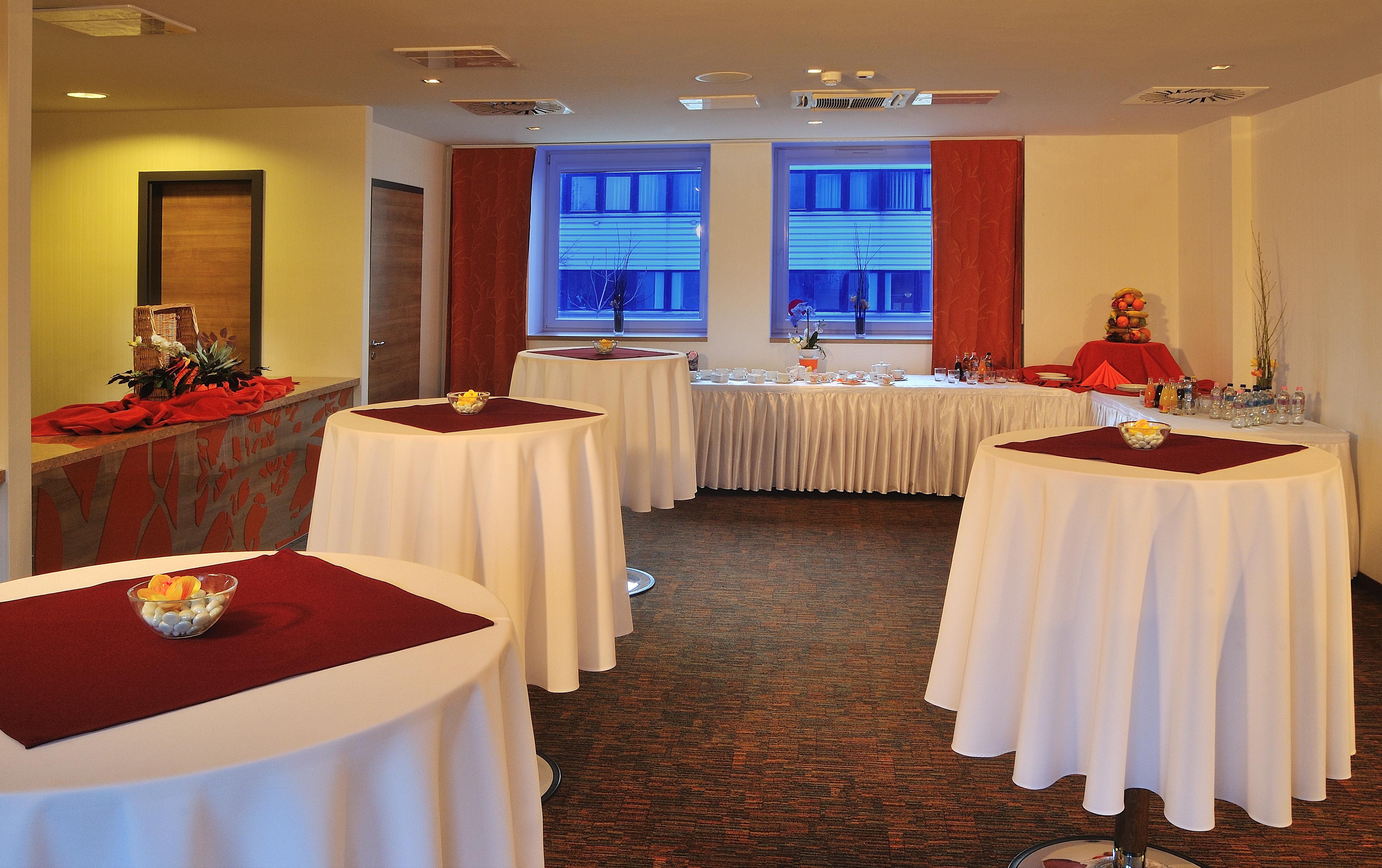 Expo Tower By Mellow Mood Hotels Budapest Luaran gambar