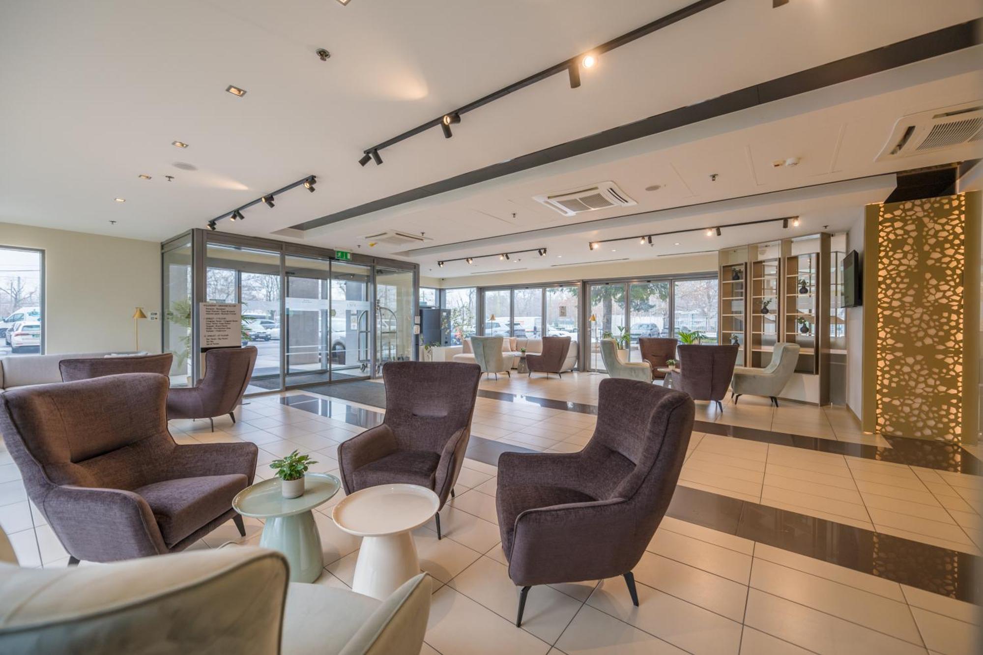 Expo Tower By Mellow Mood Hotels Budapest Luaran gambar