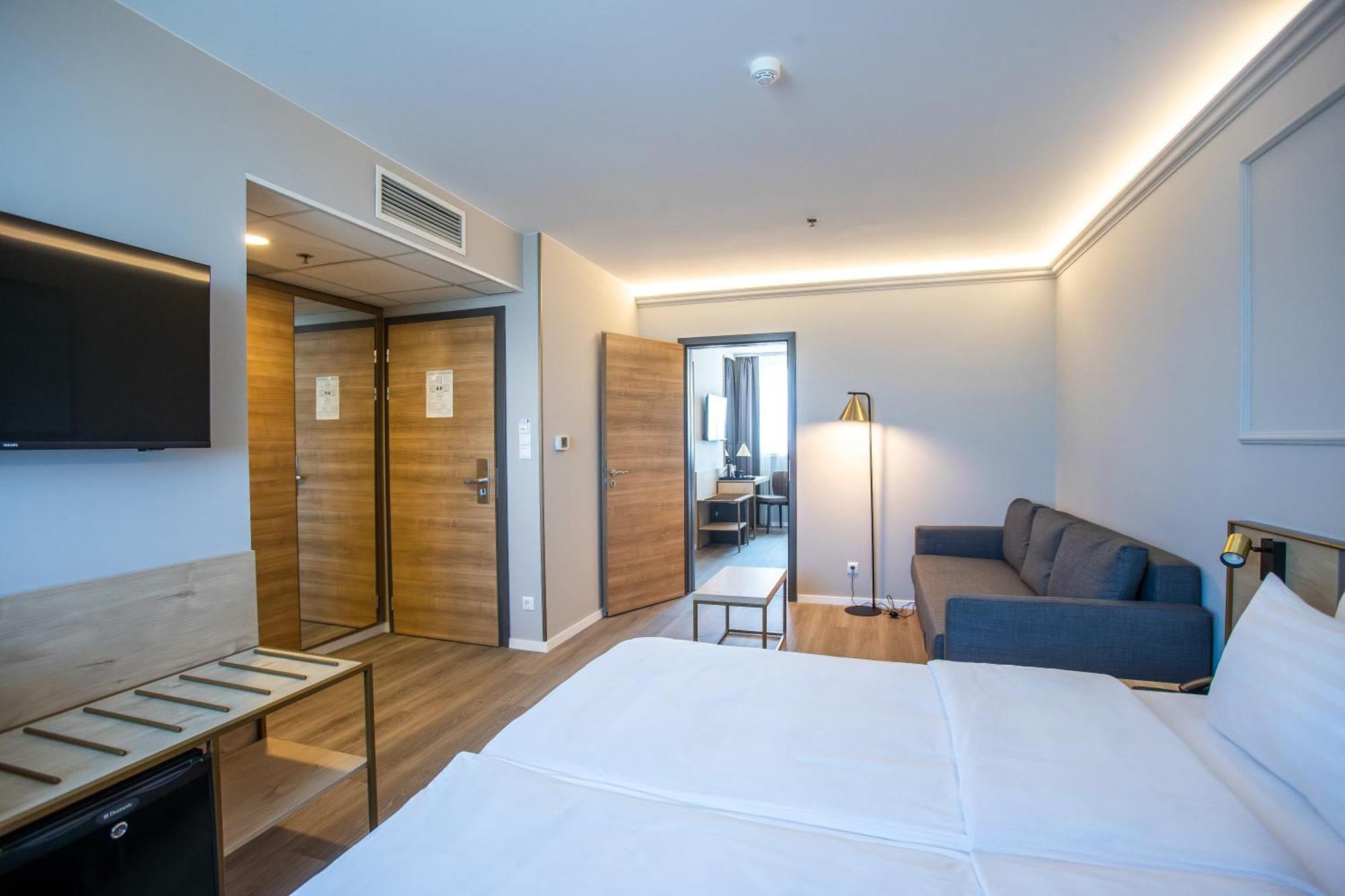 Expo Tower By Mellow Mood Hotels Budapest Luaran gambar